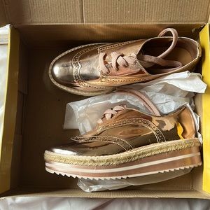 Beautiful never worn rose gold Italian patent leather Womens dress loafers